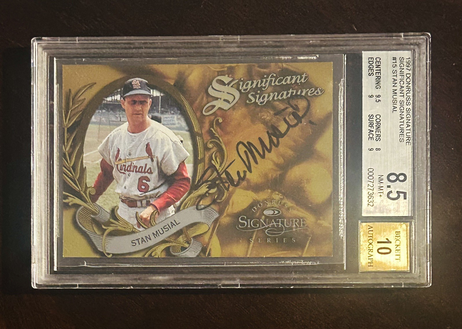 Donruss 1997 Signature Series Stan Musial Signatures Auto #568/2000 BECKETT 10