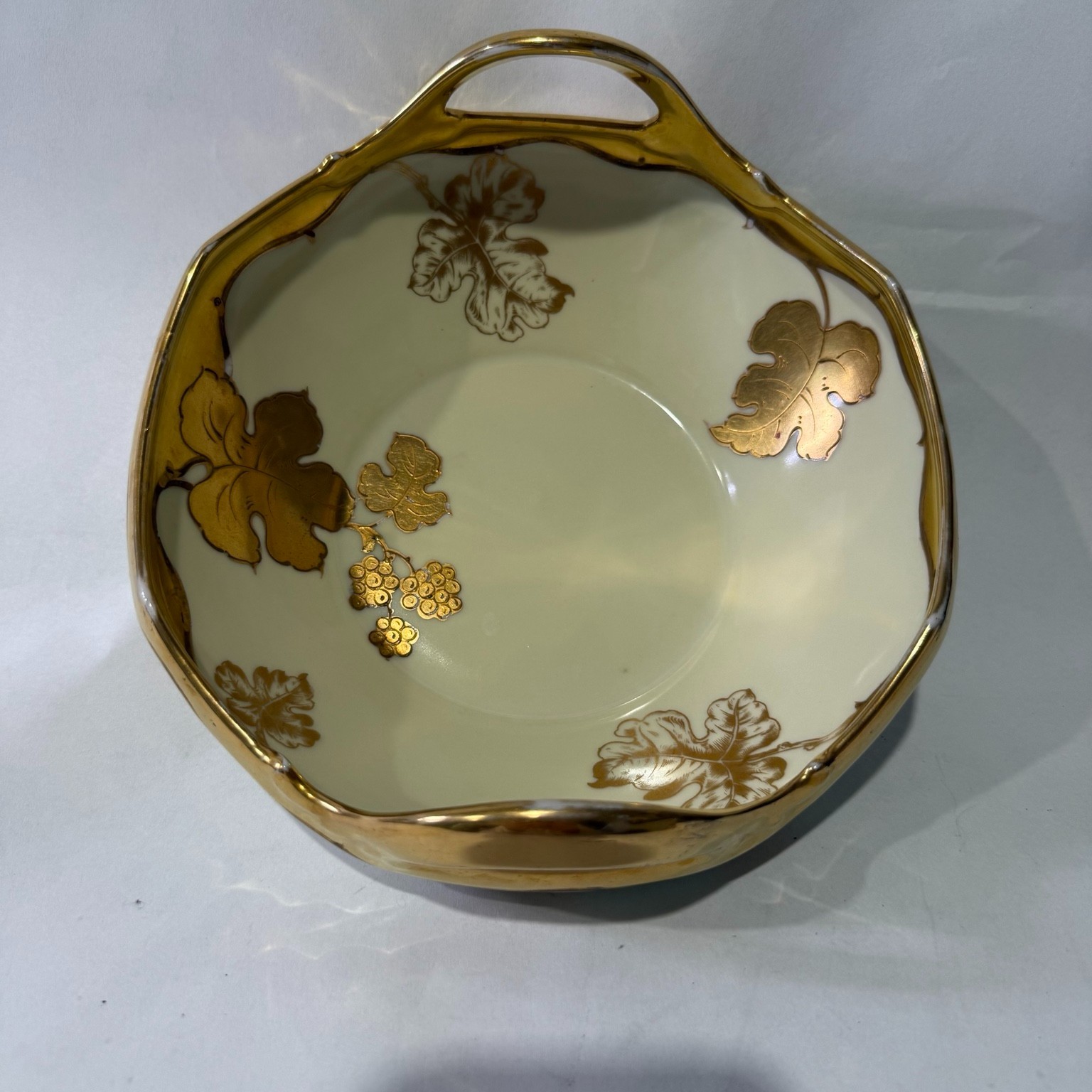 Limoges Bawo & Dotter Elite Works Gold Grape Double Handled Bowl 8.25 in
