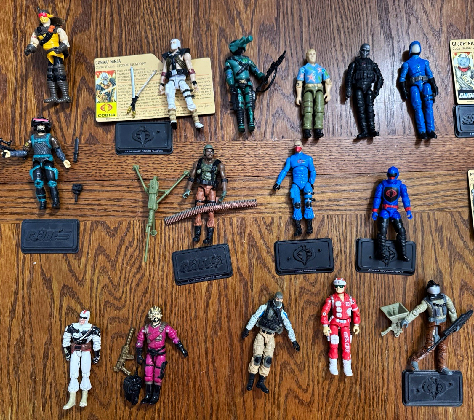 Hasbro G.I. Joe Mixed Lot Action Figures w/ Accessories Vehicle & File Cards