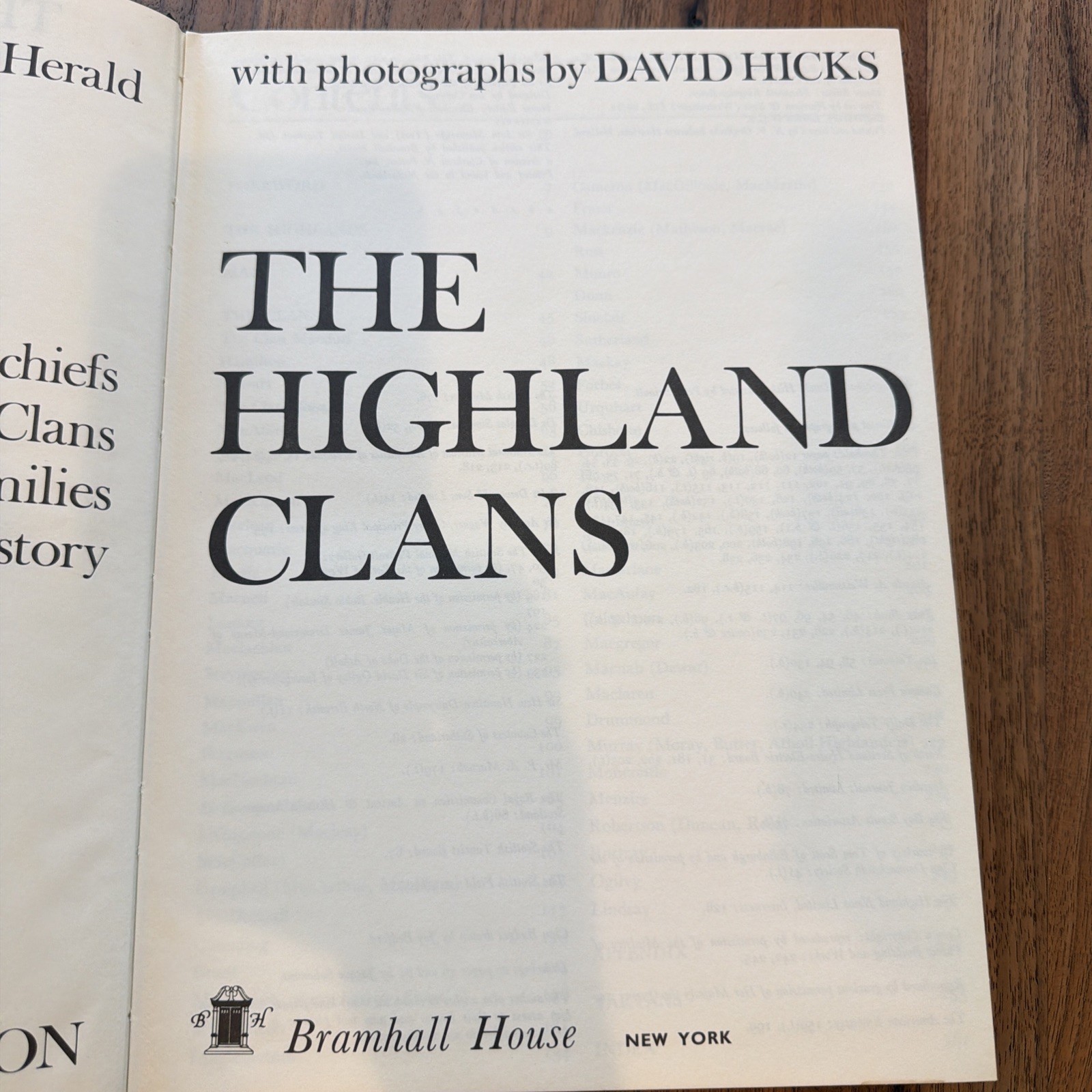 THE HIGHLAND CLANS, Clan Chiefs and Families, 1967, 1st Ed., Fine Condition THE HIGHLAND CLANS, Clan Chiefs and Families, 1967, 1st Ed., Fine Condition