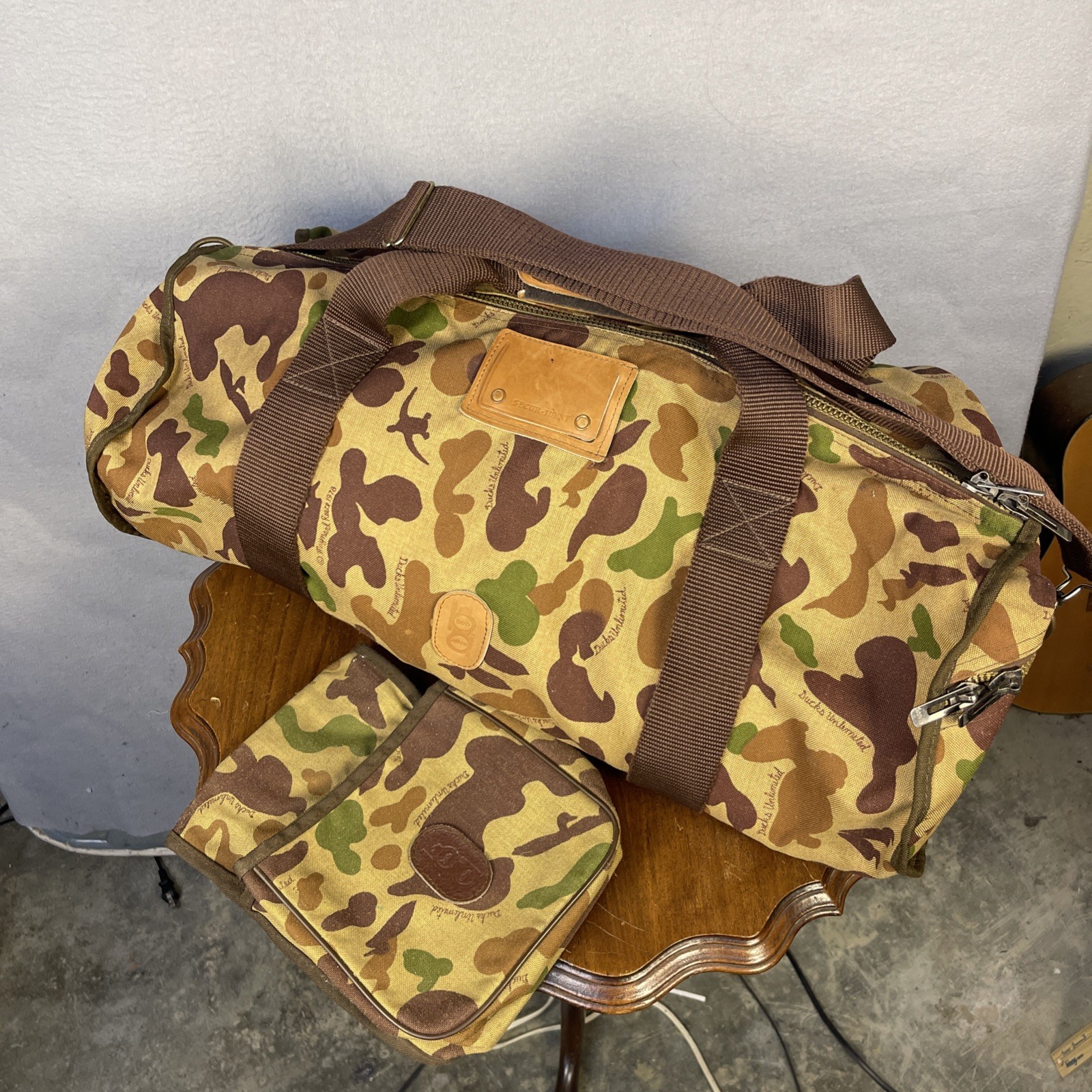 Vintage Bob Allen Ducks Unlimited Duck Camo Duffle Bag & Belt Pouch Set USA Vintage Bob Allen Ducks Unlimited Duck Camo Duffle Bag & Belt Pouch Set USA