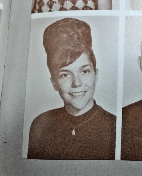 RARE Karen Carpenter 1967 High School Yearbook Downey CA Senior ORIGINAL RARE Karen Carpenter 1967 High School Yearbook Downey CA Senior ORIGINAL