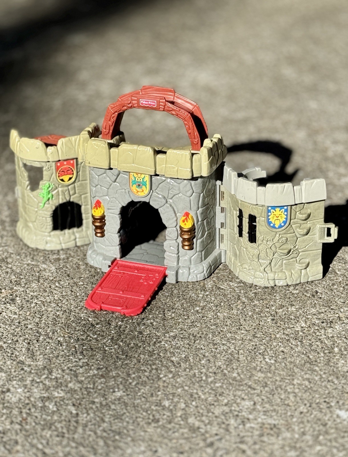 Vintage 1998 Fisher Price Great Adventures All In One Take Along Castle (72849)