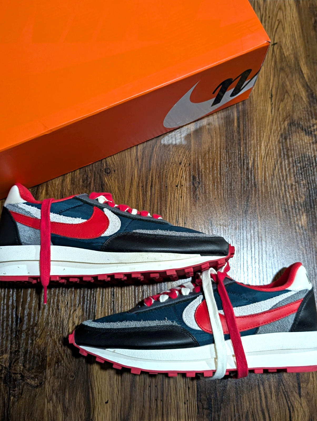 Nike LDWaffle sacai x Undercover Midnight Spruce/Univ Red DJ4877-300 - M 9.5 Nike LDWaffle sacai x Undercover Midnight Spruce/Univ Red DJ4877-300 - M 9.5