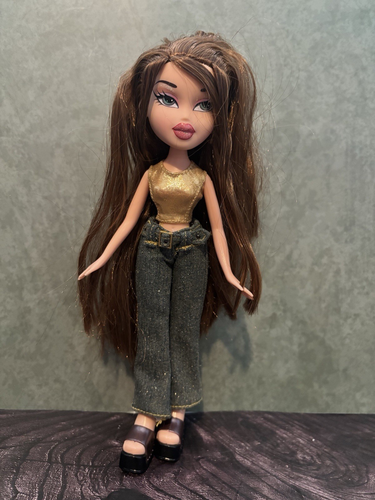 Bratz Original Series 3 Dana Doll Gold Top Jeans Shoes MGA