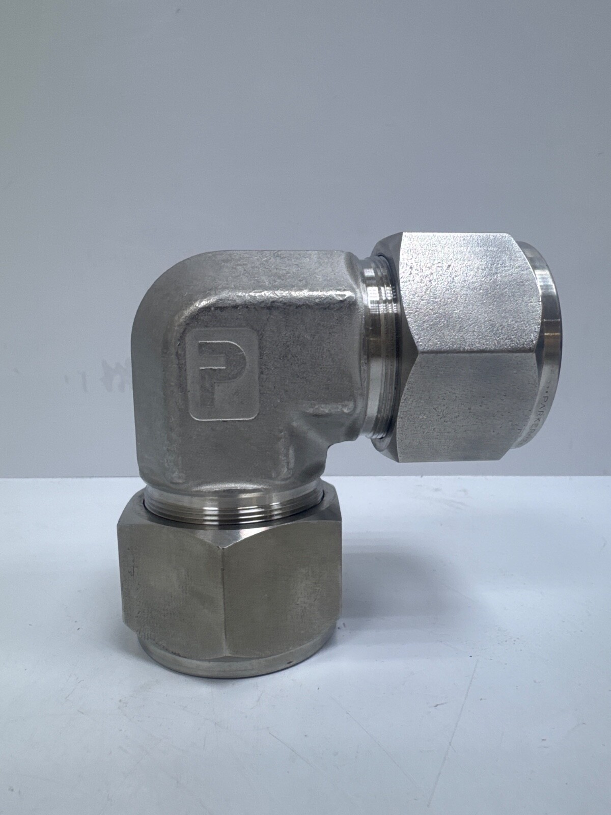 Parker 24EE24-316 Tube Fitting, Union Elbow - A-LOK Series without box