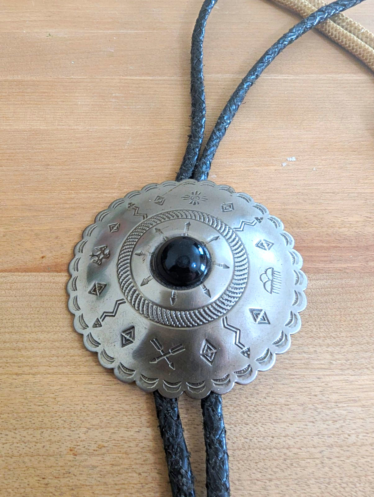 Men\'s Western Adjustable Bolo Tie Black Braided Cord Silver Tone Round Black