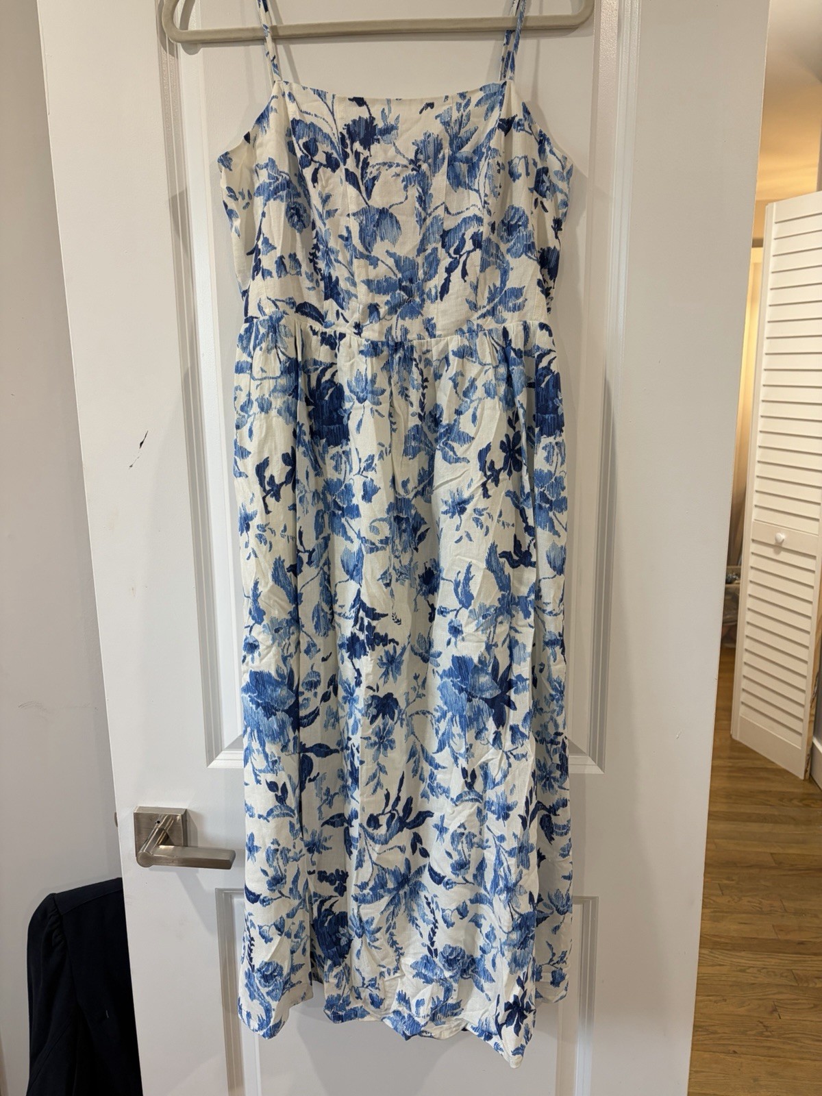 H&M Women\'s NWT Floral Maxi Dress Medium H&M Women\'s NWT Floral Maxi Dress Medium