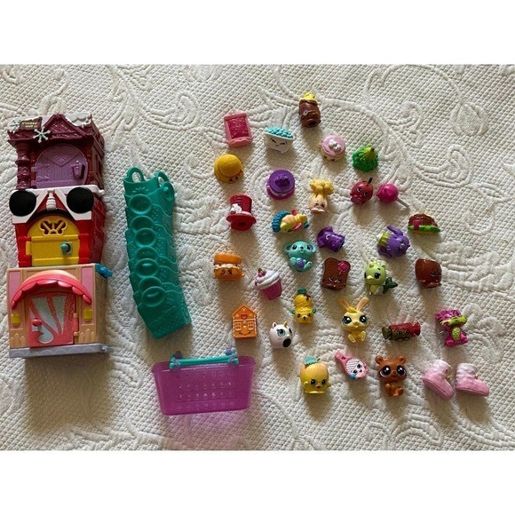 Figured Moose Shopkins 38 Lot Figures Baskets Houses All In First Photo Figured Moose Shopkins 38 Lot Figures Baskets Houses All In First Photo