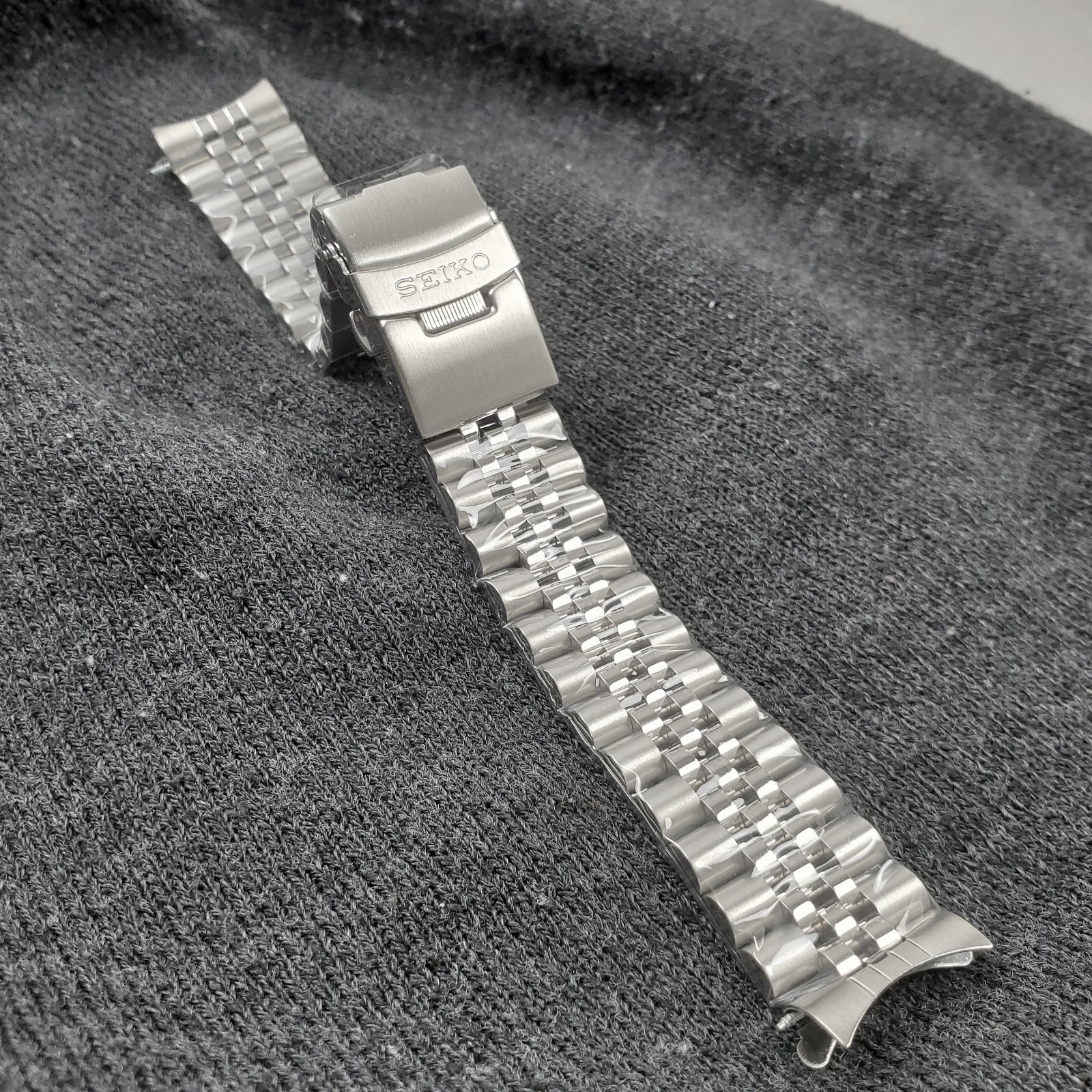 NEW SILVER FOR SEIKO 20mm JUBILEE STAINLESS STEEL WATCH BAND BRACELET WITH LOGO NEW SILVER FOR SEIKO 20mm JUBILEE STAINLESS STEEL WATCH BAND BRACELET WITH LOGO