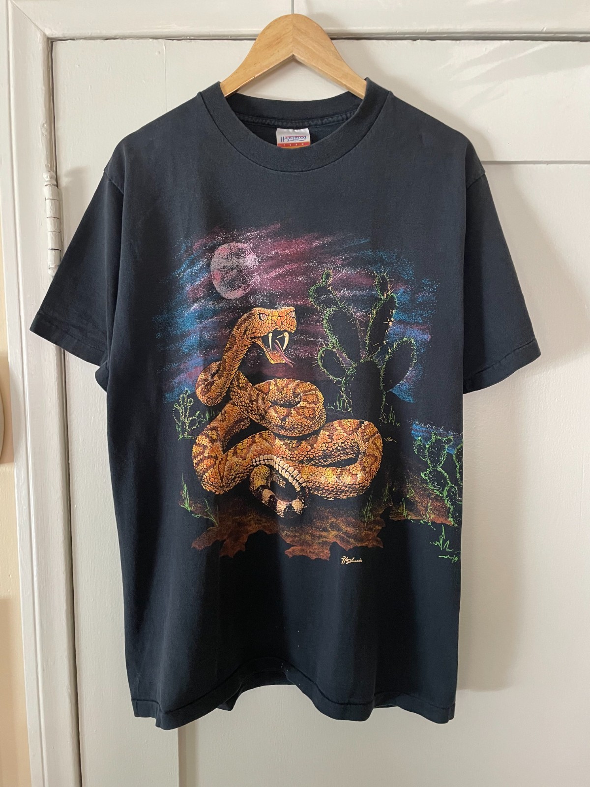 Vintage Hazelwood Wrap Around Rattlesnake Single Stitch Shirt Size L USA Black
