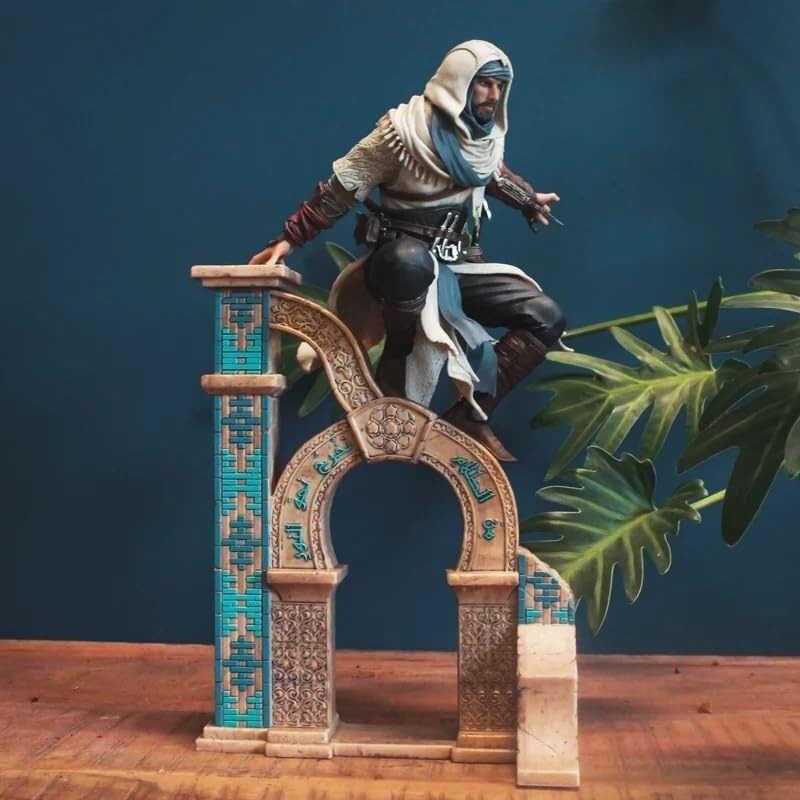 Assassin's Creed Mirage Collector's Case With Statue & Artbook