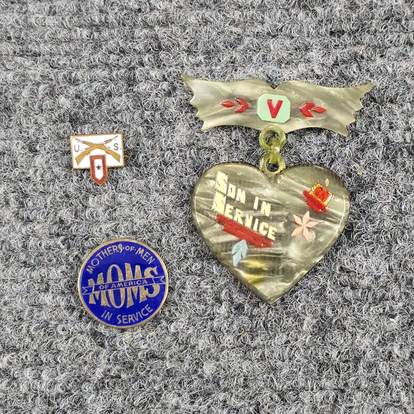 Vintage WWI WWII Military Sweetheart Pins Lot Son In Service Blue Star U.S. Vintage WWI WWII Military Sweetheart Pins Lot Son In Service Blue Star U.S.