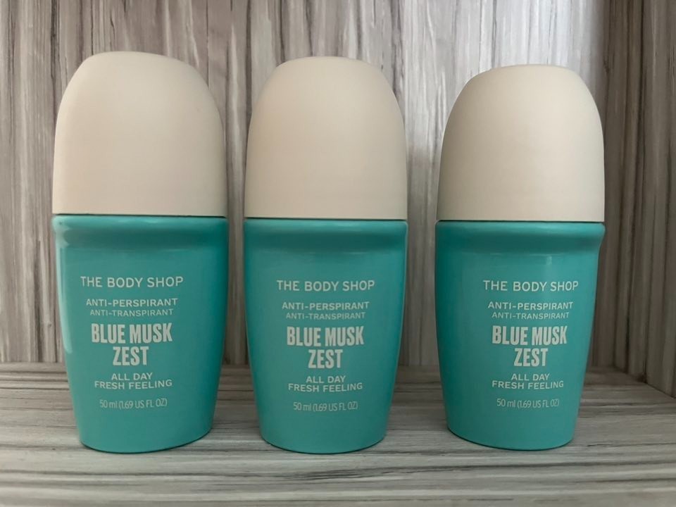 3x THE BODY SHOP Blue Musk Zest Deodorant 50ml 3x THE BODY SHOP Blue Musk Zest Deodorant 50ml
