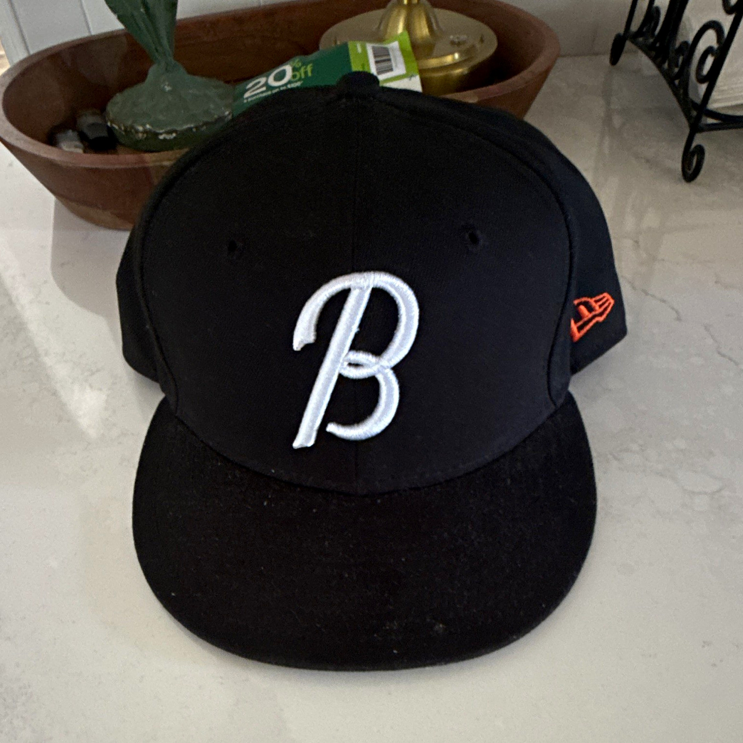 New Era 59FIFTY Fitted Baseball Cap Black Camo Brim B Logo Size 7 1/4 New Era 59FIFTY Fitted Baseball Cap Black Camo Brim B Logo Size 7 1/4