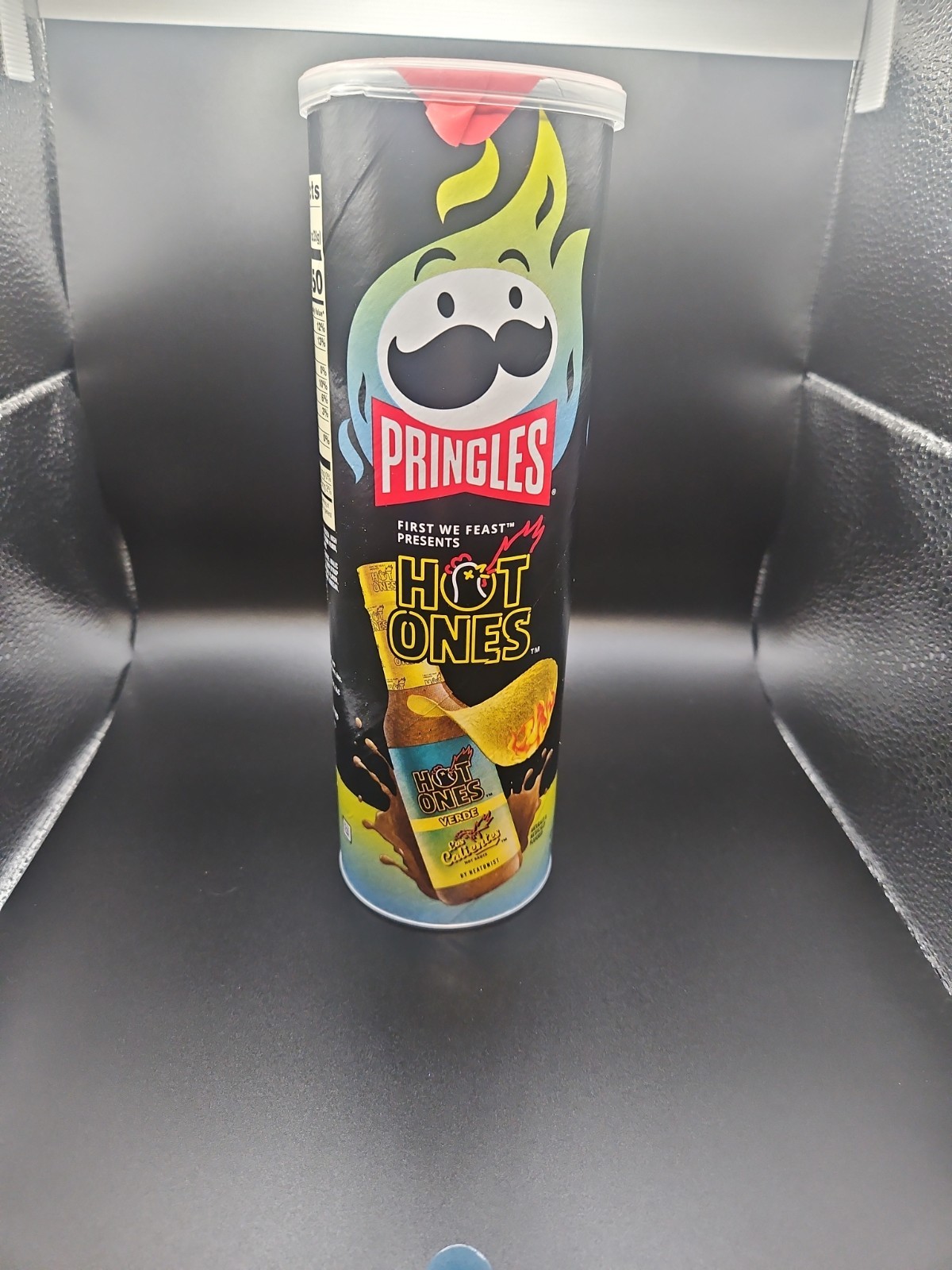 Pringles Hot Ones Los Calientes Verde Crisps 5.5 oz Sealed Not Open