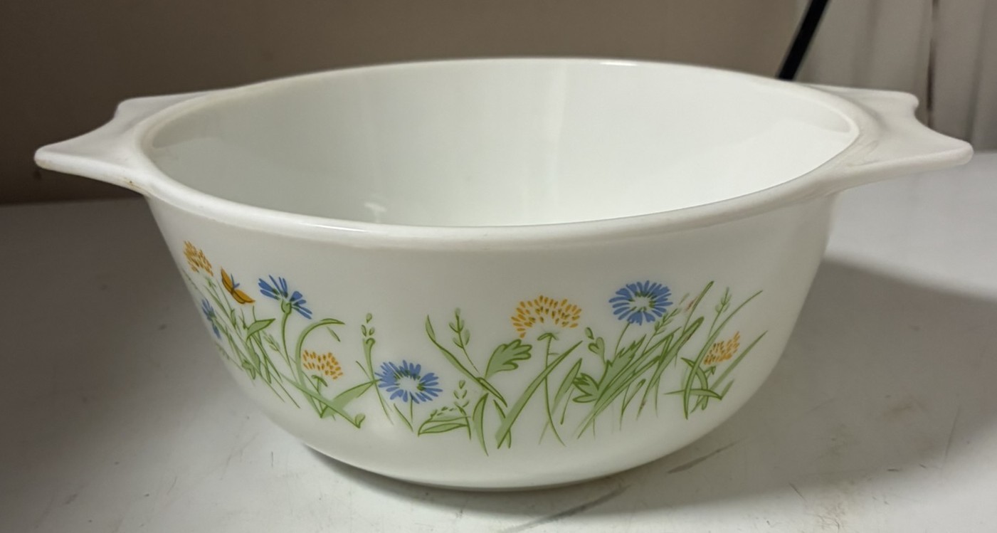 Vintage Pyrex England Field Flowers Opal Glass Bowl