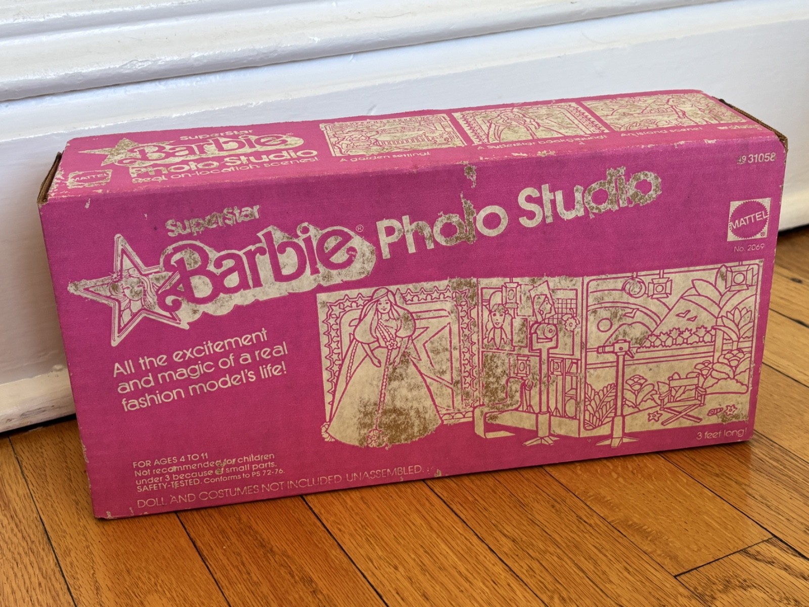 Vintage 1977 Superstar Barbie Photo Studio #2069 - NRFB MIB Factory Sealed