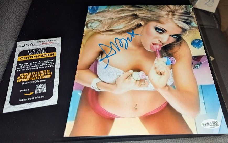 WWE ALEXA BLISS SIGNED SEXY 8X10 CANDY PHOTO WITH JSA COA WWE ALEXA BLISS SIGNED SEXY 8X10 CANDY PHOTO WITH JSA COA