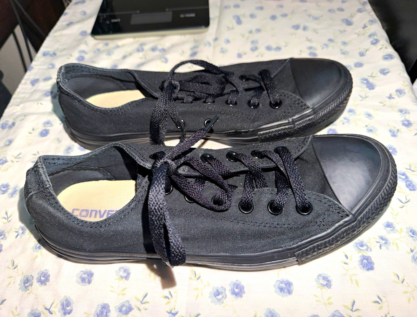 Converse Chuck Taylor All Star Ox All Black Monochrome Lace-Up Low Top Men Converse Chuck Taylor All Star Ox All Black Monochrome Lace-Up Low Top Men