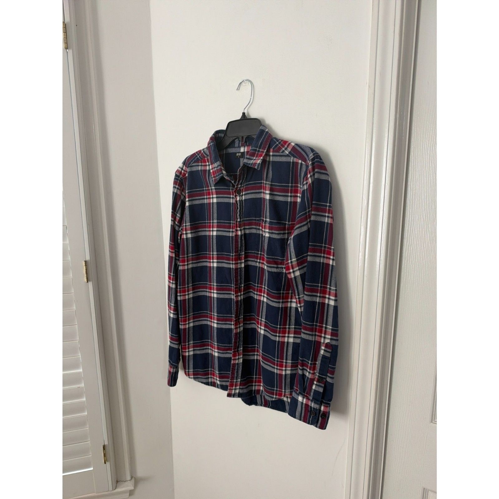 Uniqlo Fall Button Down Size Medium Uniqlo Fall Button Down Size Medium