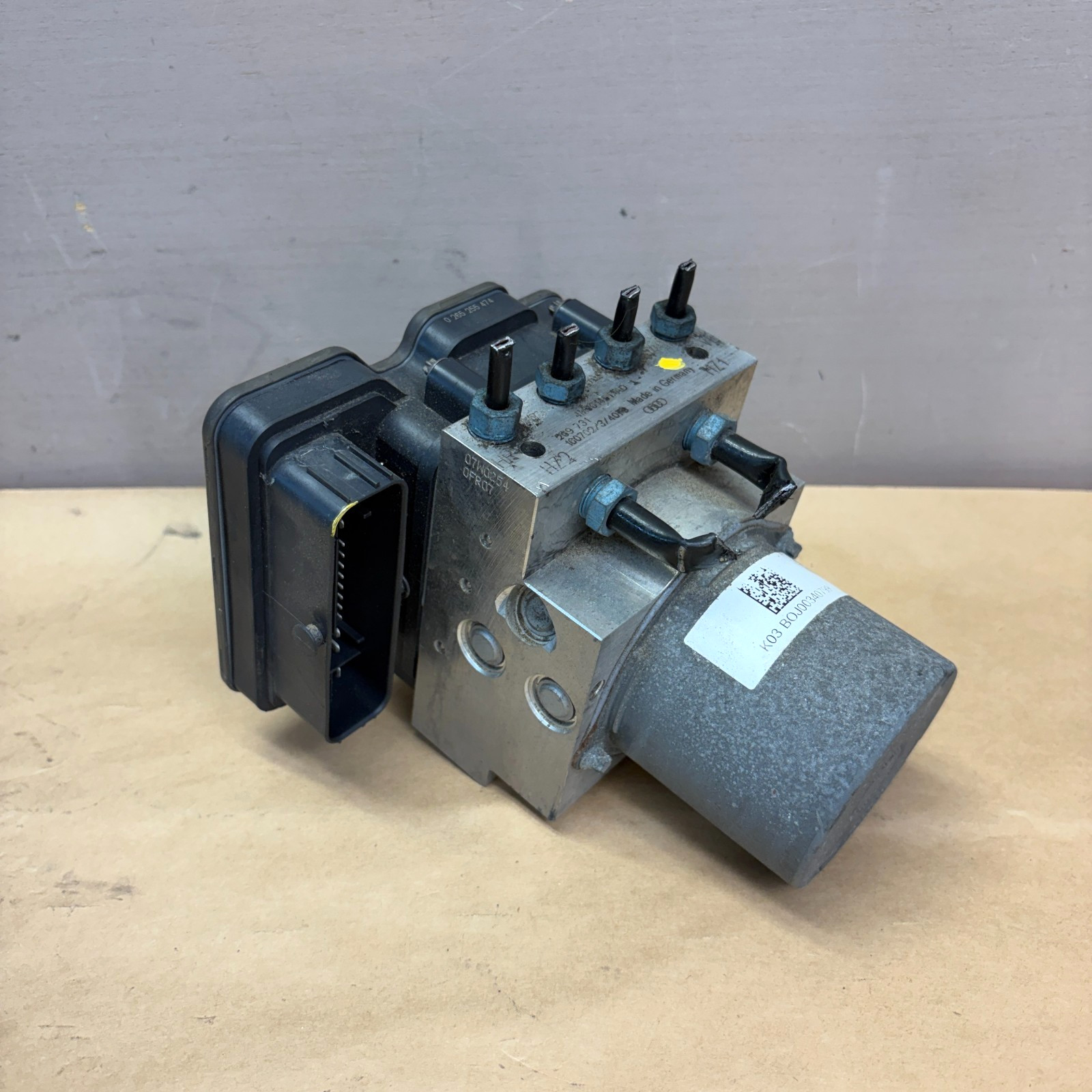 2017-2018 AUDI Q7 3.0 W/ ACC ABS ANTI-LOCK BRAKE CONTROL MODULE PUMP UNIT OEM 2017-2018 AUDI Q7 3.0 W/ ACC ABS ANTI-LOCK BRAKE CONTROL MODULE PUMP UNIT OEM