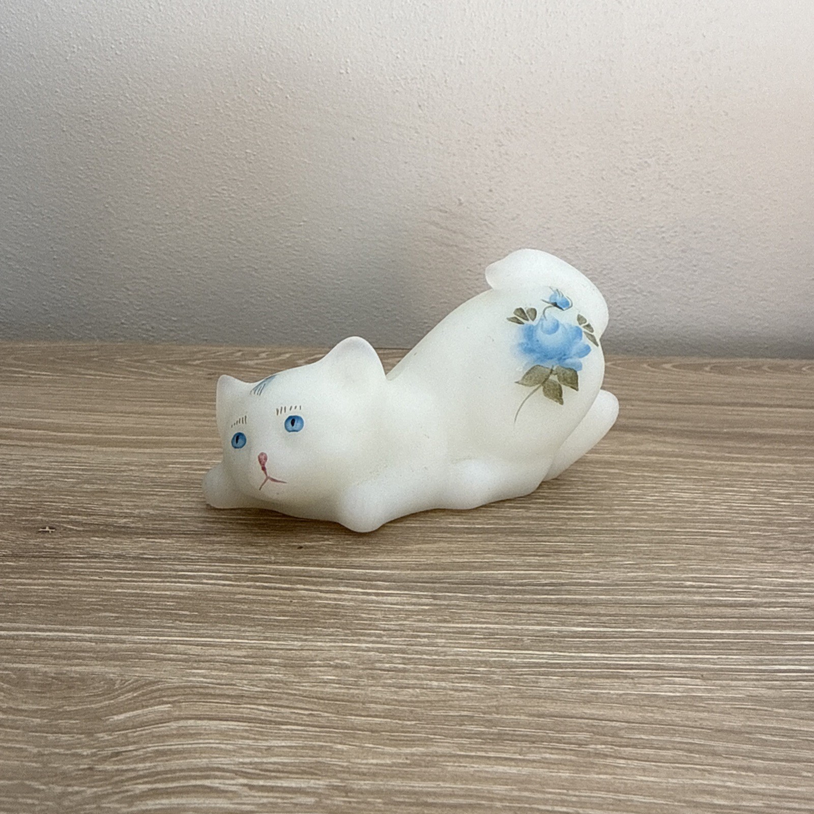 VTG Fenton Art Glass White Satin Blue Flowers Crouching Cat Kitten D.FREDRICK