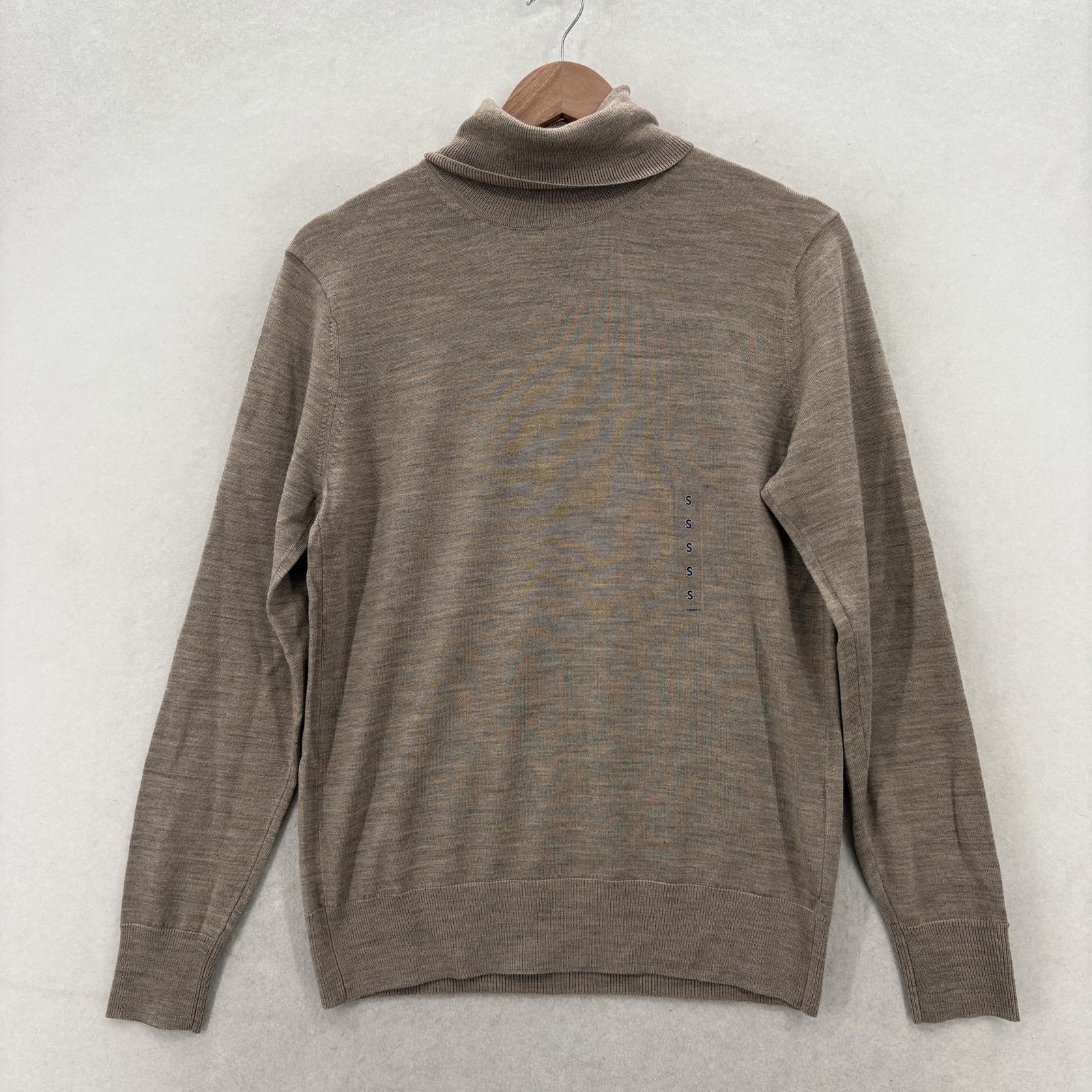 Uniqlo Sweater Mens Small Beige Extra Fine Merino Wool Turtleneck Knit Classic
