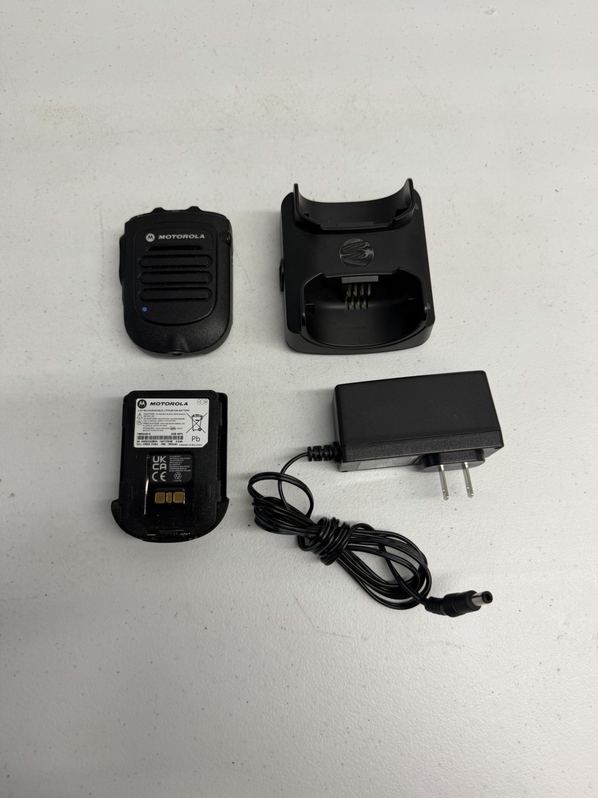 Motorola PMMN4095A Bluetooth Mic w/ DUAL CHARGER /Battery/Clip for APX radio