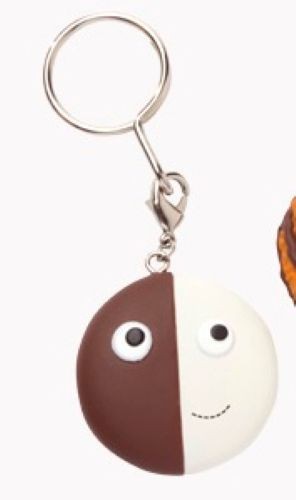 Kidrobot Yummy Dessert Keychain - Black And White Cookie