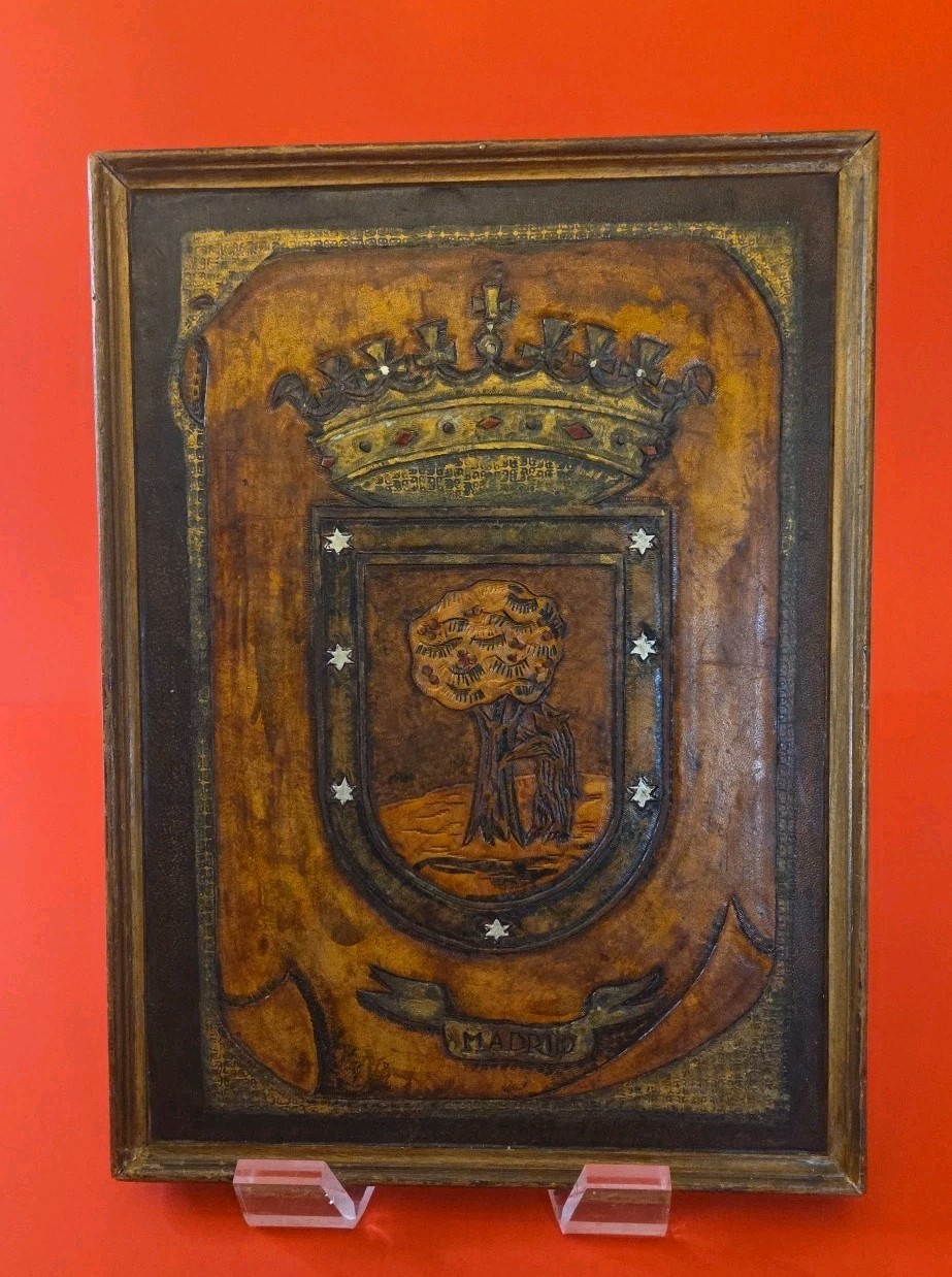 VTG Coat Of Arms Madrid Spain Tooled Leather Wood Frame Home Decor 10x13 1940's