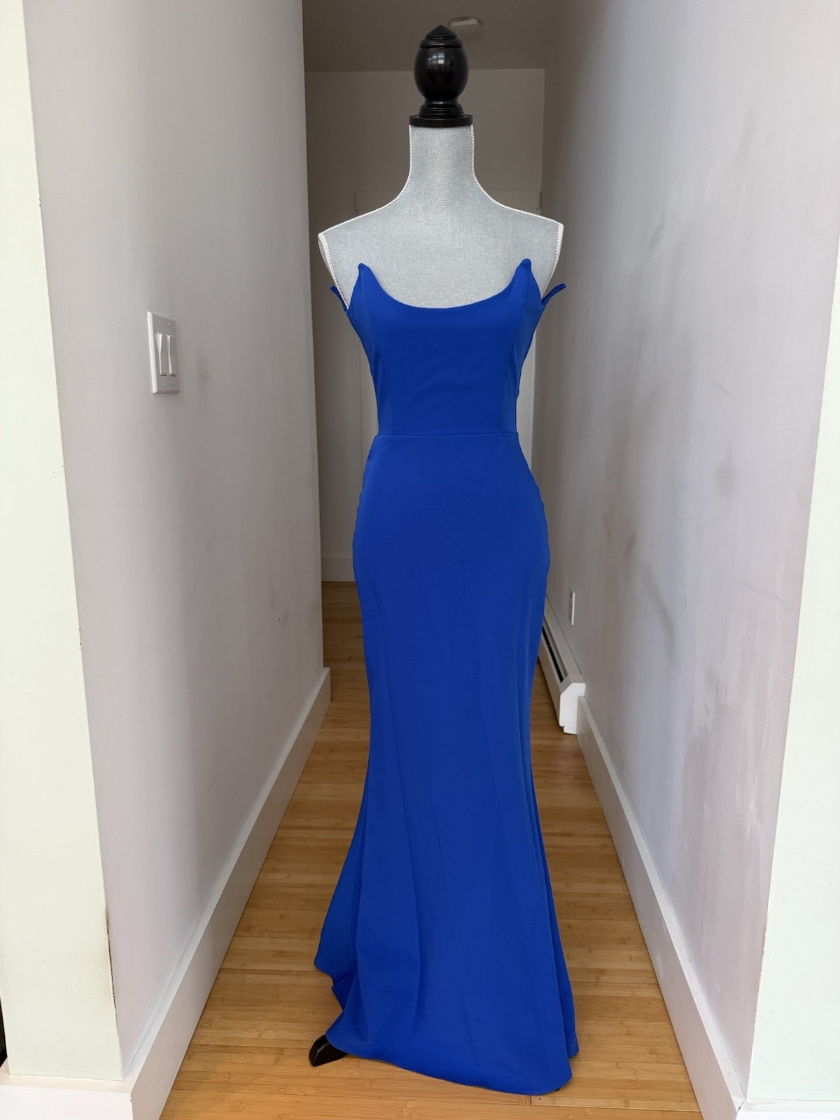 Jaus Women’s Strapless Celine Gown Cobalt Blue Size Small Jaus Women’s Strapless Celine Gown Cobalt Blue Size Small