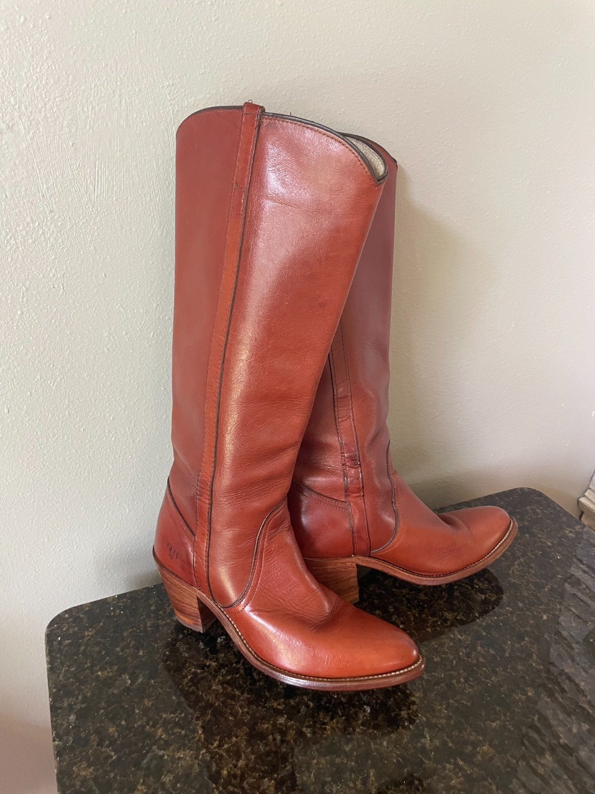 Vintage Frye Campus Boots Women’s 7.5B Tan Leather USA Made Western Pull-On