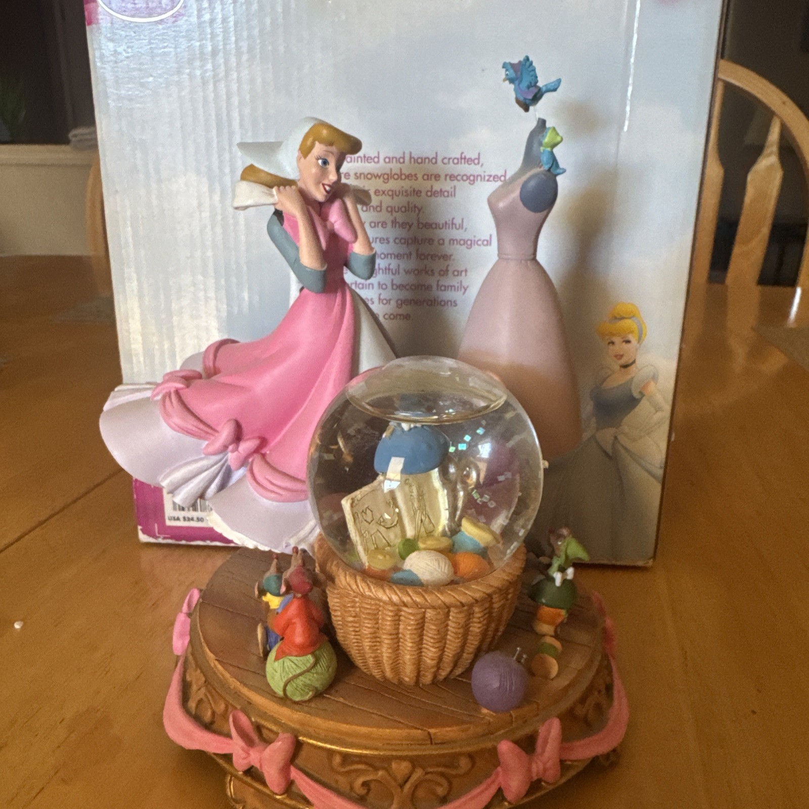 Disney Store \ Disney Store \