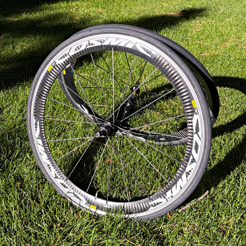 Mavic Cosmic SL 700C Carbon Clincher Rim Brake Road Wheelset QR Black/White