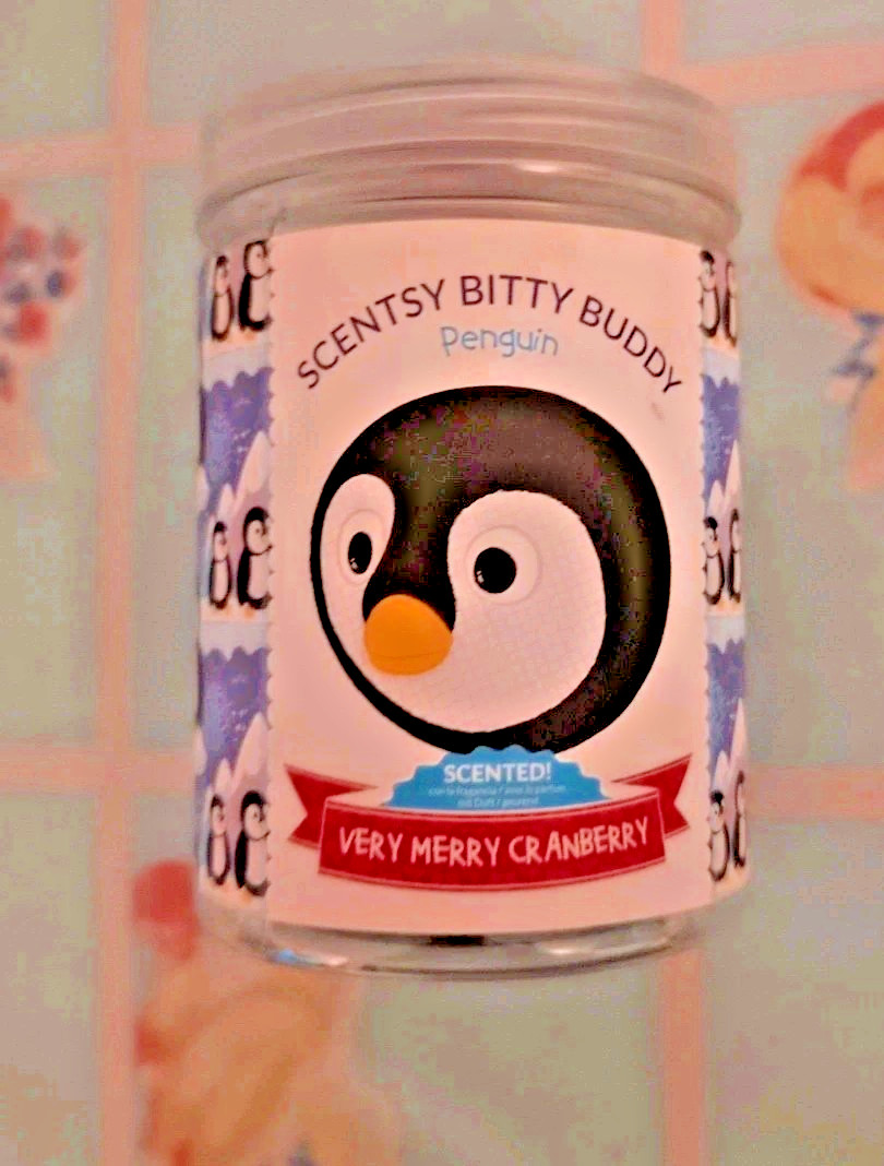 Scentsy Bitty Buddy Penguin Scented Very Merry Cranberry 🐧 Scentsy Bitty Buddy Penguin Scented Very Merry Cranberry 🐧