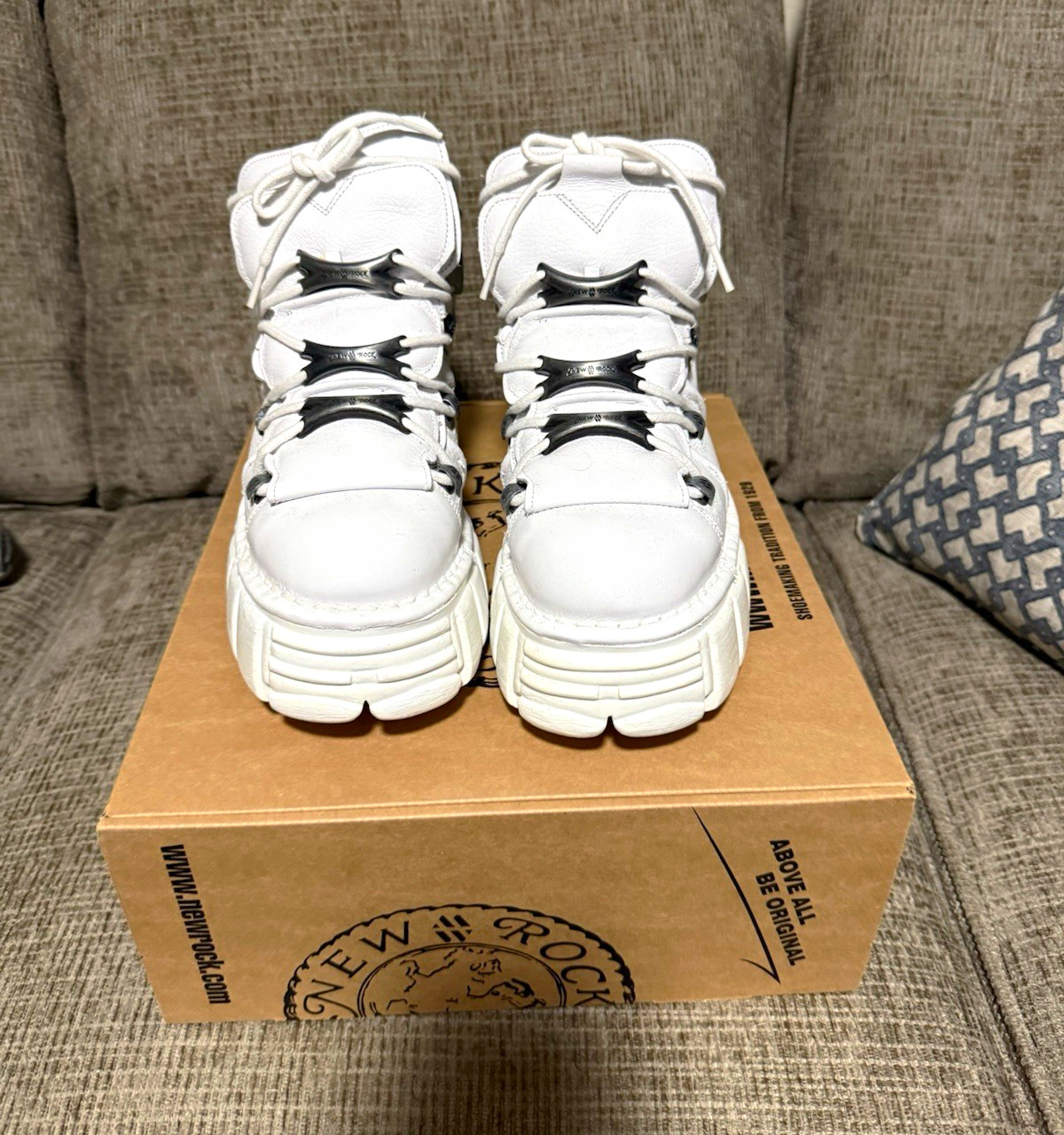 New Rock Men’s White Leather High Top Chunky Platform Lace-Up Sneakers 9