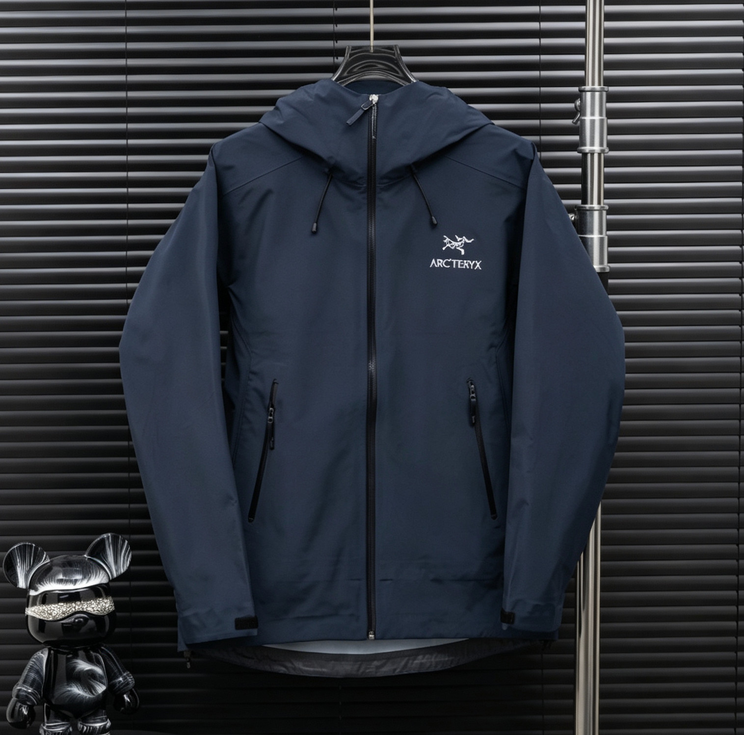 Arcteryx BETA LT winter Jacket Men’s Dark Blue Size XL new