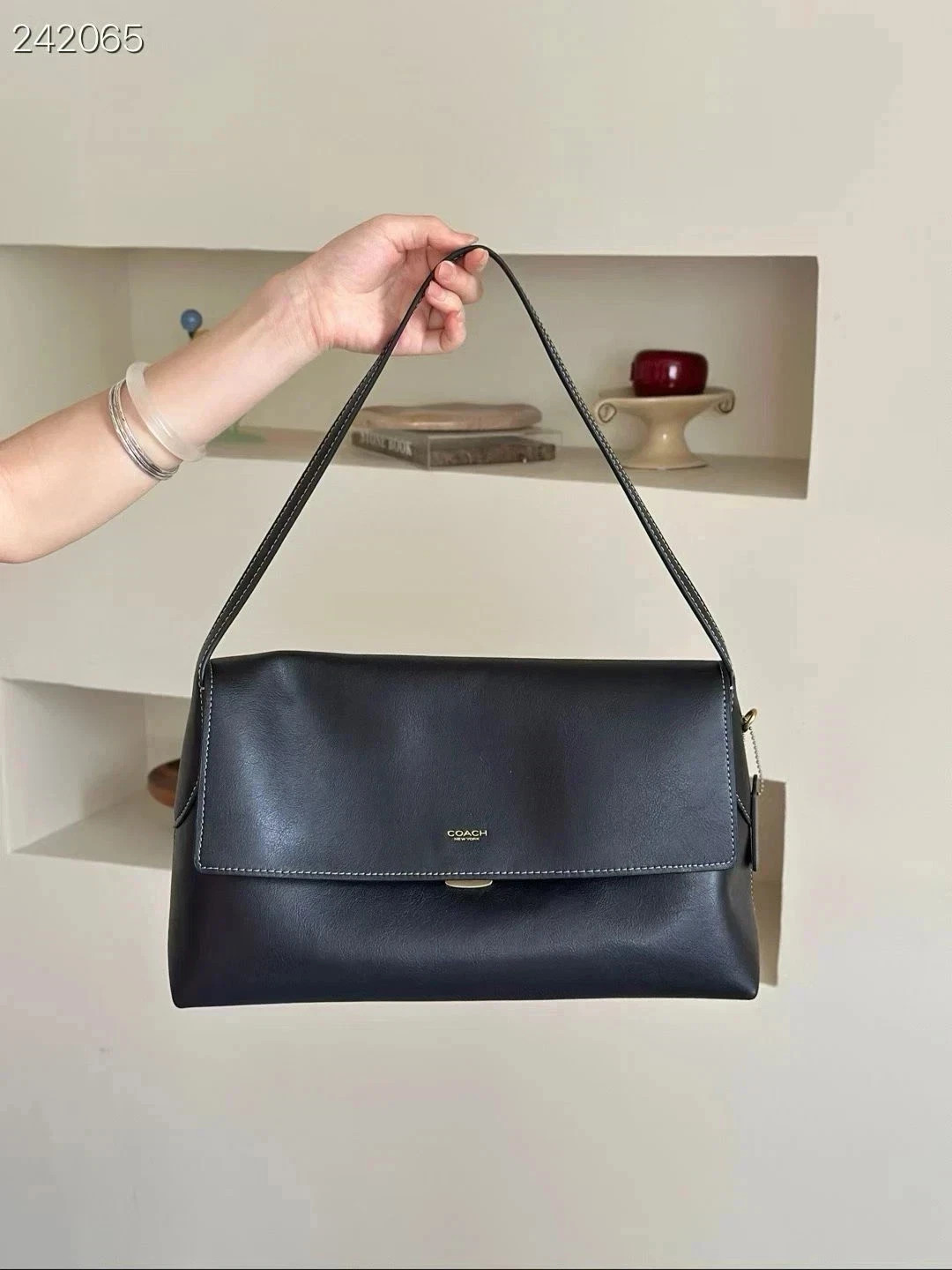 COACH Chelsea 36 Fashion Women\'s Satchel Bag Shoulder Bag Underarm bag CDS62 New COACH Chelsea 36 Fashion Women\'s Satchel Bag Shoulder Bag Underarm bag CDS62 New