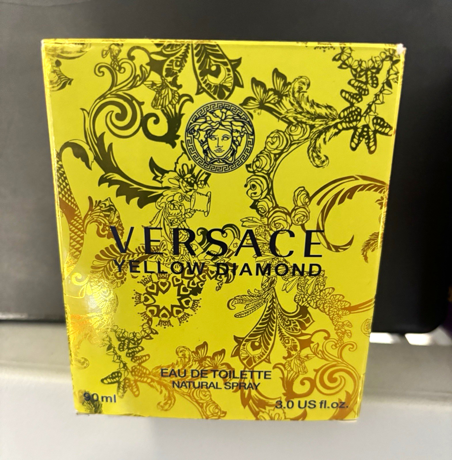 Versace Yellow Diamond Eau de Toilette Spray, 3.0 US fl oz Regular Size