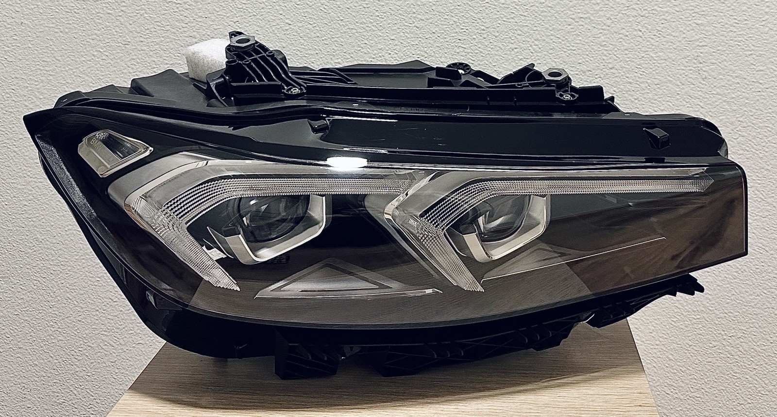2023-2024 BMW 3 Series G20 LED W/O AFS Right Passenger Side Headlight OEM 2023-2024 BMW 3 Series G20 LED W/O AFS Right Passenger Side Headlight OEM