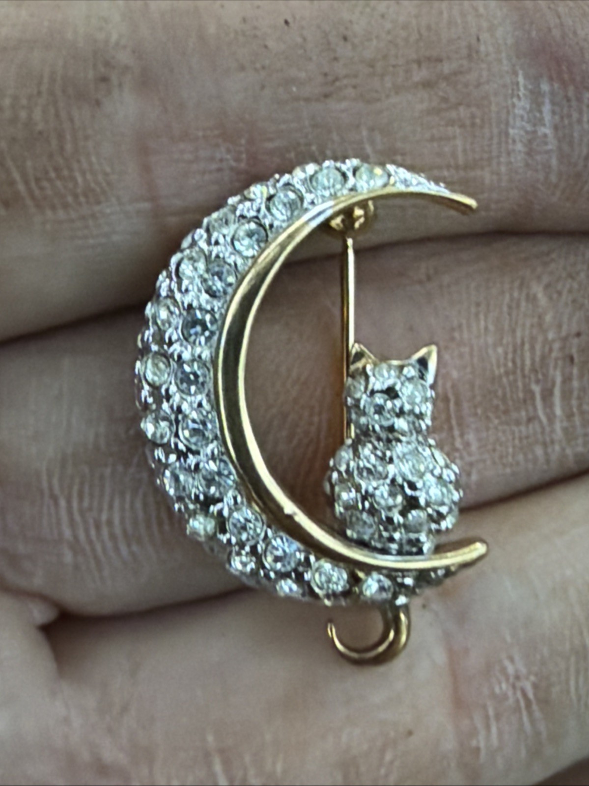 Vintage Carolee- Signed Brooch Pin Rhinestone Cat On Crescent Moon Vintage Carolee- Signed Brooch Pin Rhinestone Cat On Crescent Moon