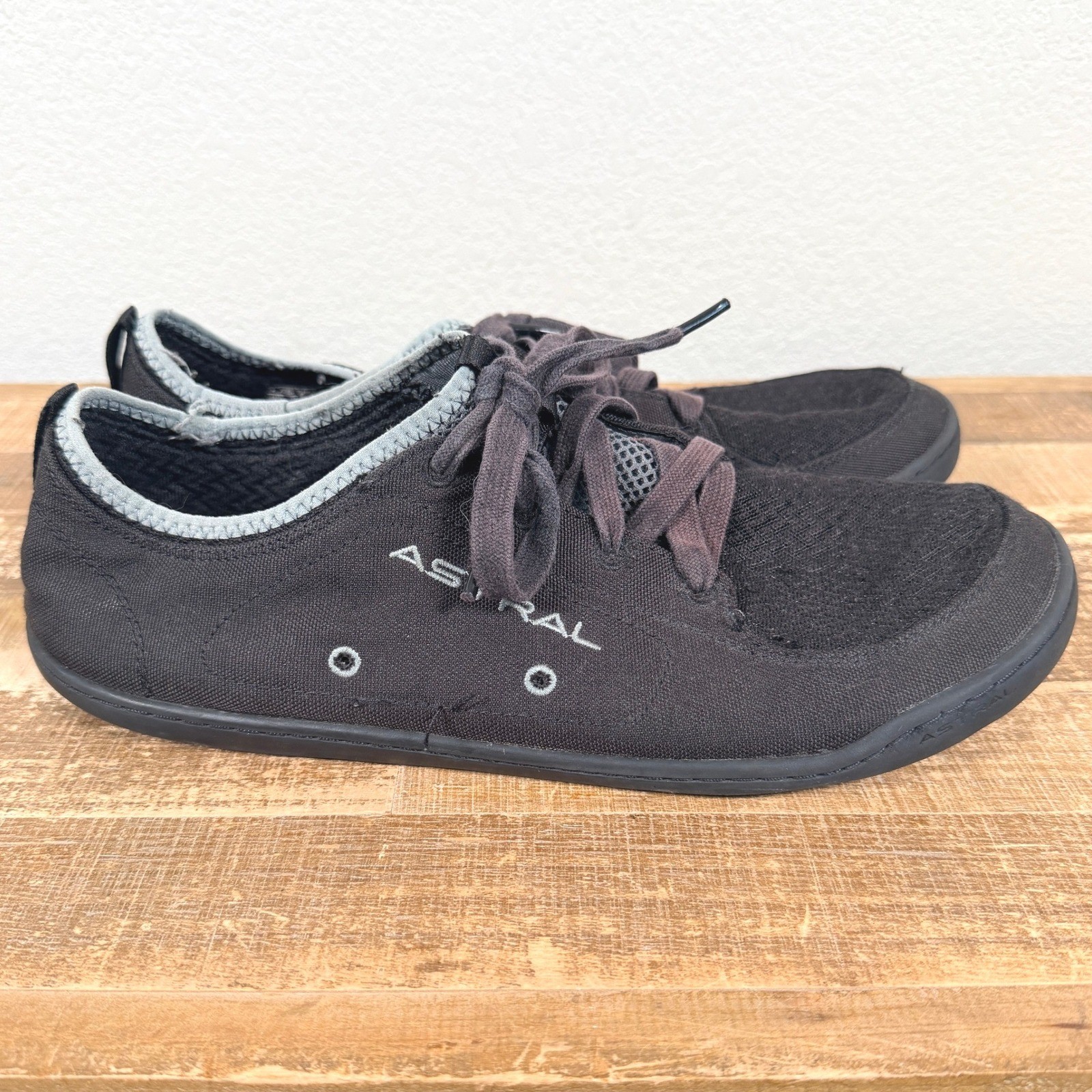 Astral Loyak Water Shoes Mens 10 Black Minimalist Kayak Boat Sneakers