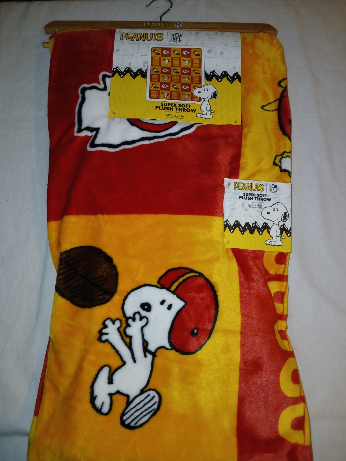 PEANUTS NFL SUPER SOFT PLUSH THROW NWT 60IN X 70IN CHIEFS KANSAS CITY PEGASUS