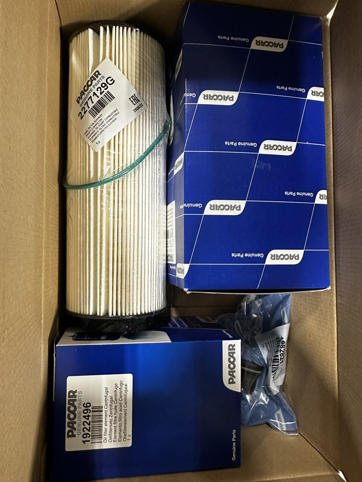 Filter Service Kit Mx-13 Epa 17 Oil, Fuel, Element & Plug 1718534 for Paccar Filter Service Kit Mx-13 Epa 17 Oil, Fuel, Element & Plug 1718534 for Paccar