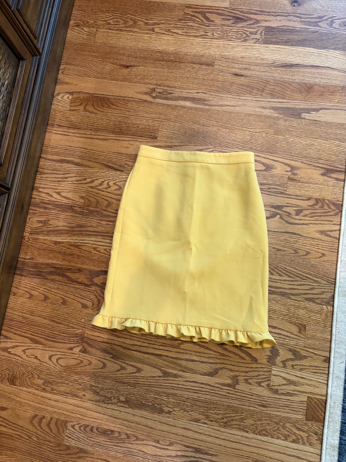 New Ann Taylor Petite Mustard Yellow Ruffle Hem Pencil Skirt 00P Business Casual New Ann Taylor Petite Mustard Yellow Ruffle Hem Pencil Skirt 00P Business Casual