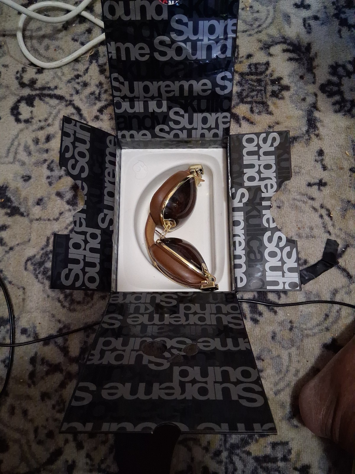Skullcandy Roc Nation Aviator Clear Brown Gold Headphones Transparent No Cord Skullcandy Roc Nation Aviator Clear Brown Gold Headphones Transparent No Cord