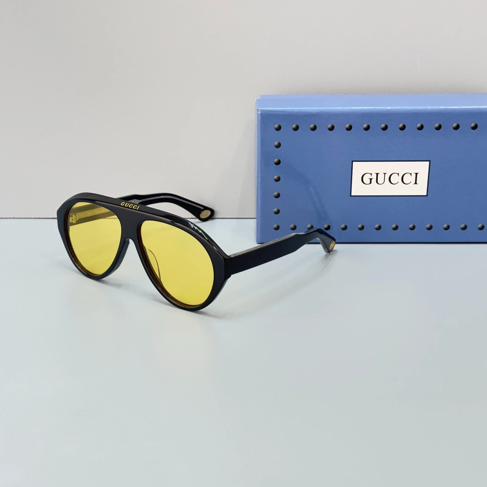 Gucci GG0479S Aviator Sunglasses Black Frame Yellow Lens Unisex New