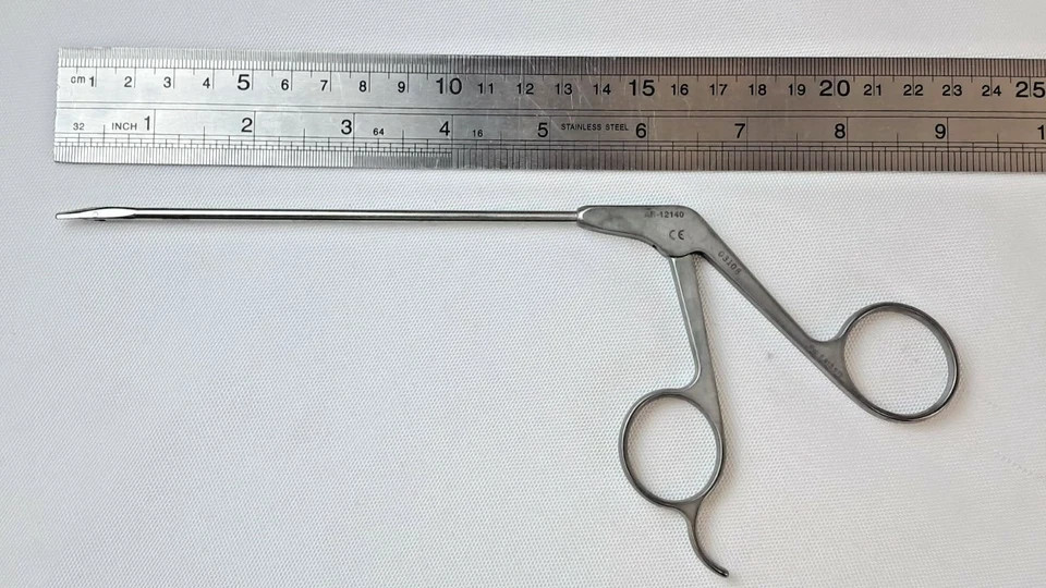 Arthrex AR-12140 Arthroscopic Serrated Tooth Scissor Straight Tip 3.4mm Surgical
