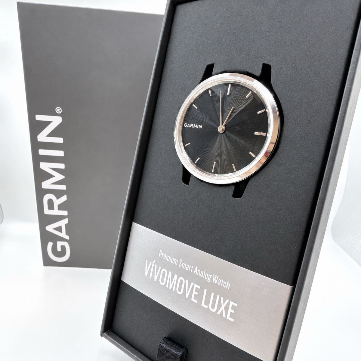 GARMIN vivomove Luxe 010-02241-73 Sapphire AMOLED Silver Smartwatch Box Working